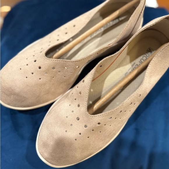 🆕 ARCOPEDICO Cezanne Beige Women's Tan Slip-On Shoes Size 37 - Picture 5 of 5